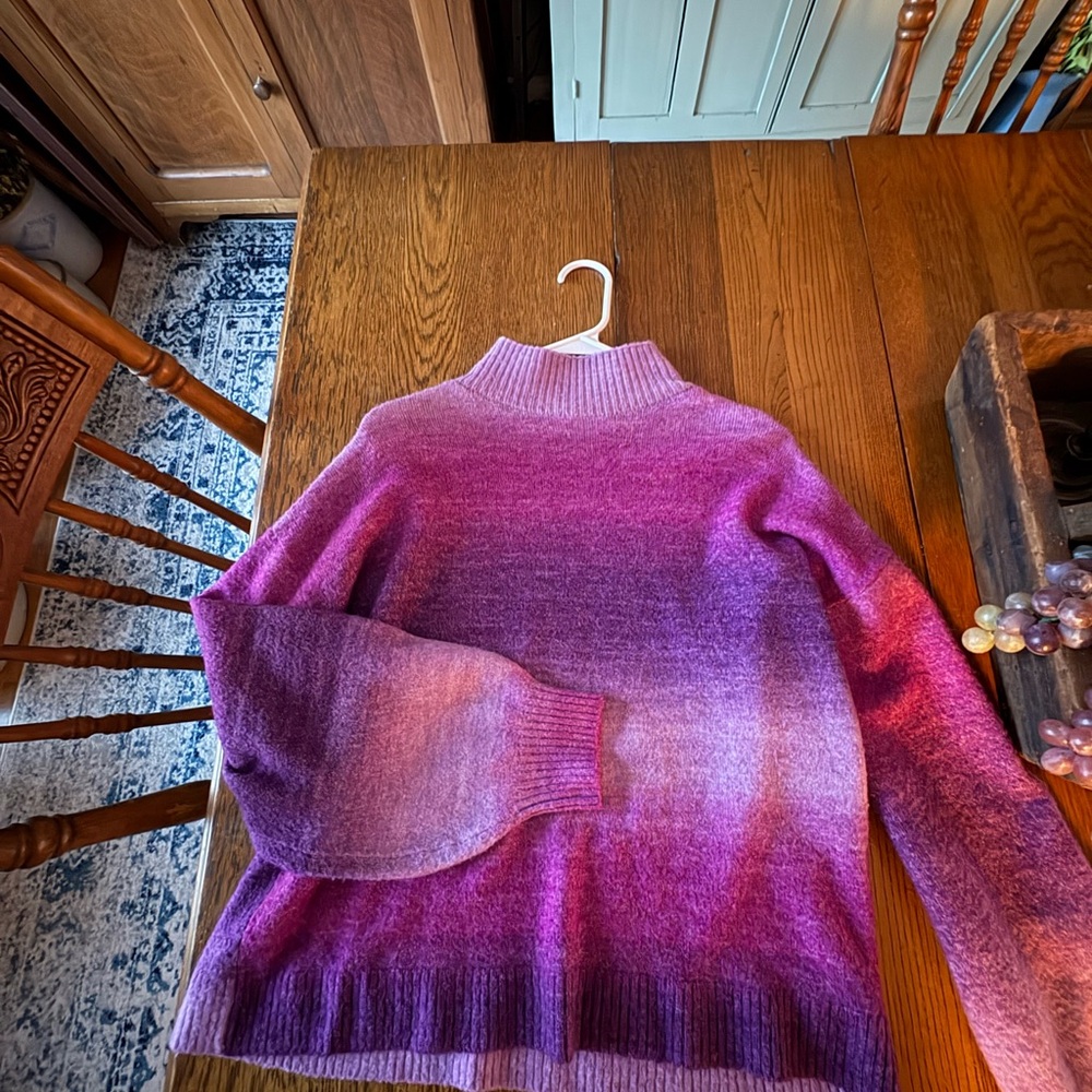 GAP Gradient Pink and Purple Women's Turtleneck Sweater